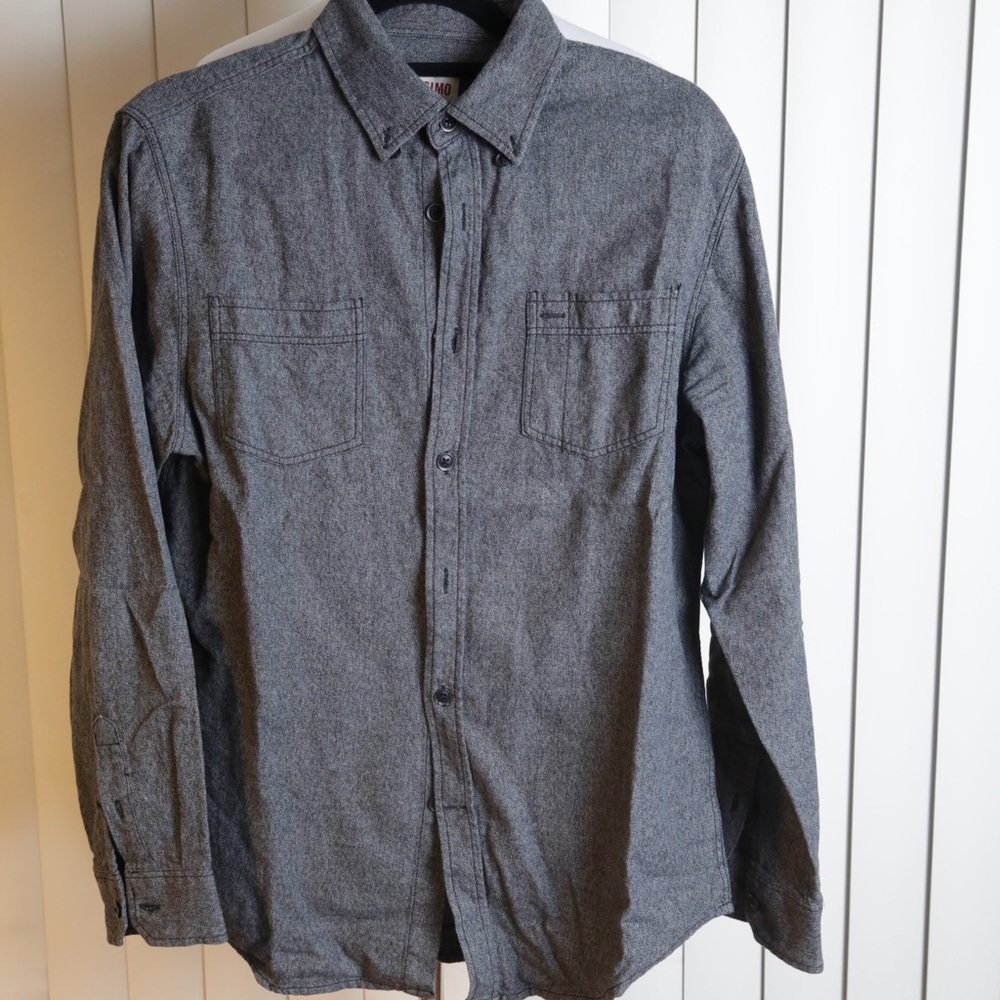 Gray tweed-like gray button down shirt